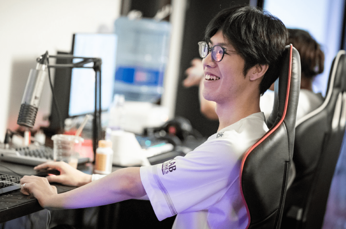 关于Ming与70激战曼联分钟，重要助攻胜负难料！，TheShy焦点对战全场沸腾不已的信息-ayx